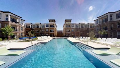 Mansions McKinney - Resort Pool & Tanning Deck